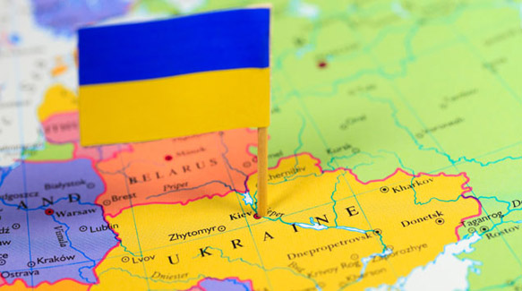 Ukraine mit Landesfahne